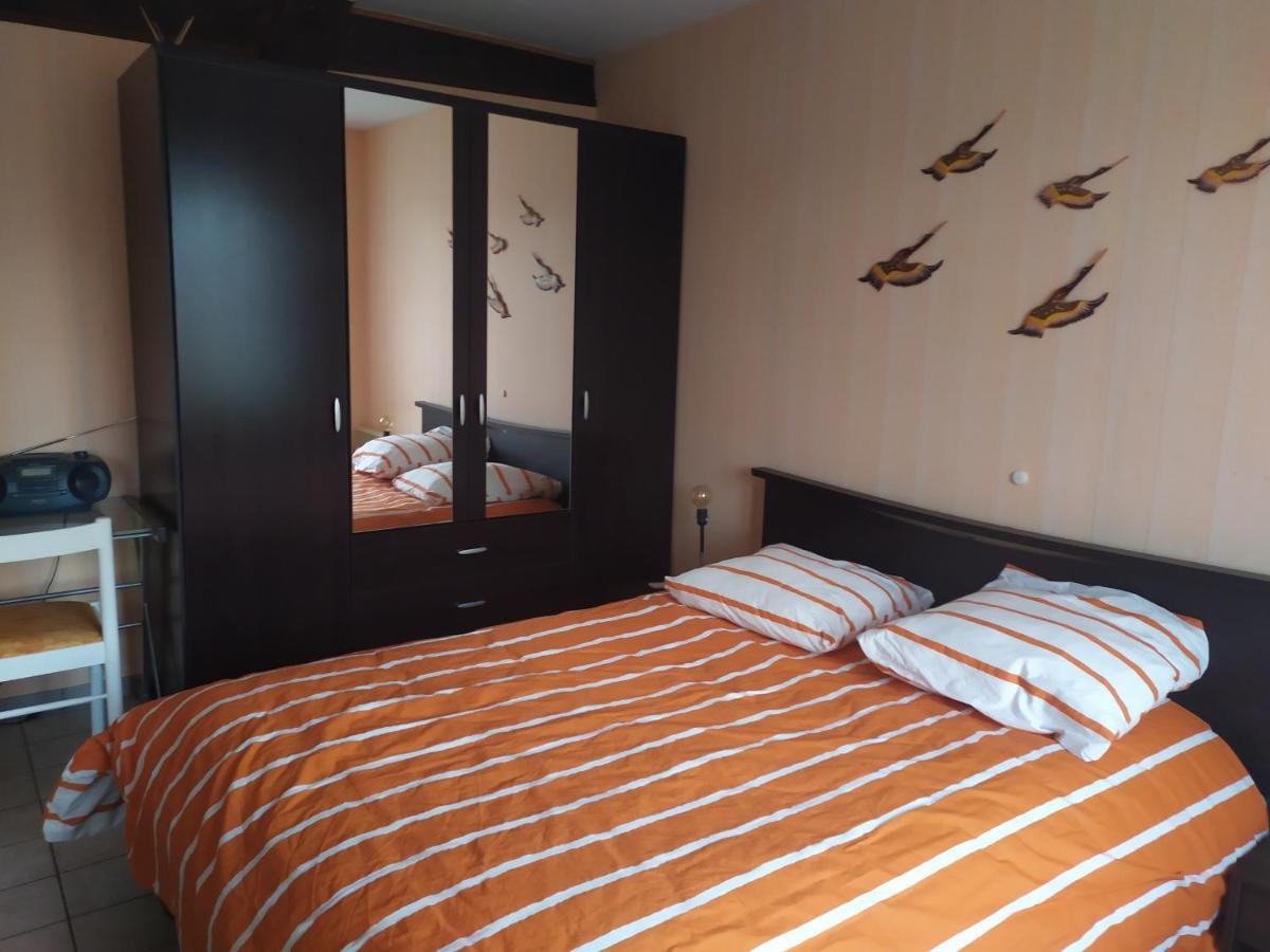 Ferienwohnung Chez Fabienne T1 Le Breuil-sur-Couze Exterior foto